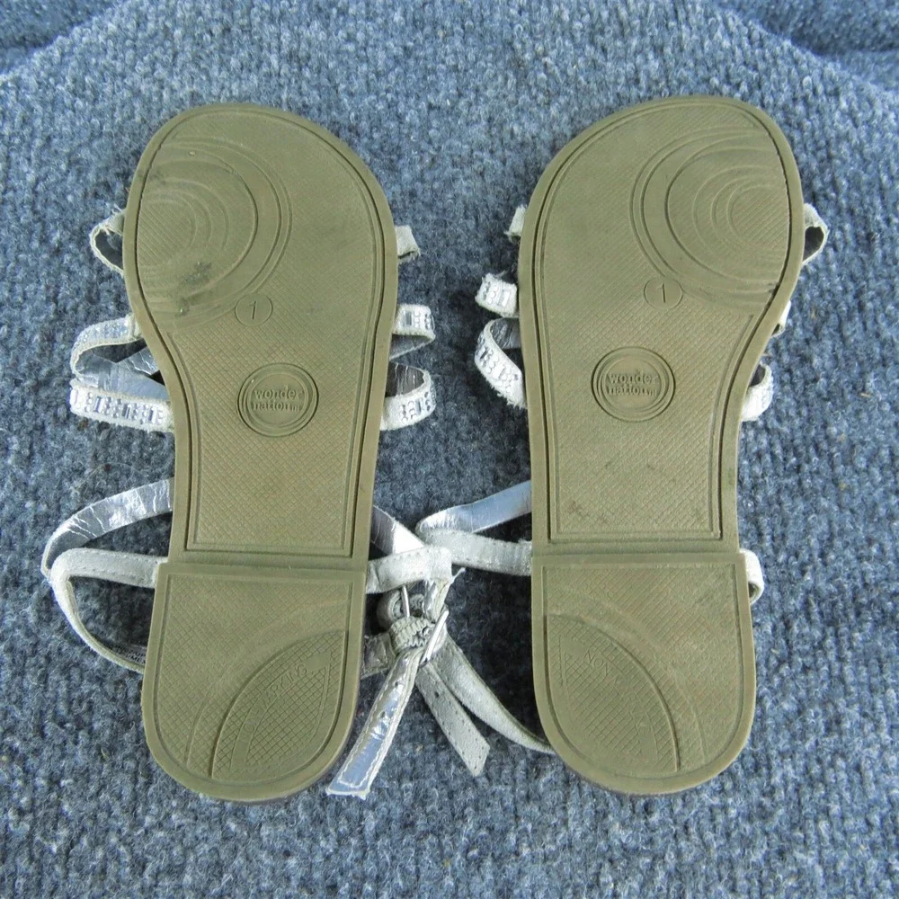 Wonder‎ Nation Youth Girls Strappy Shoes Size 1 Medium Silver Synthetic Buckle